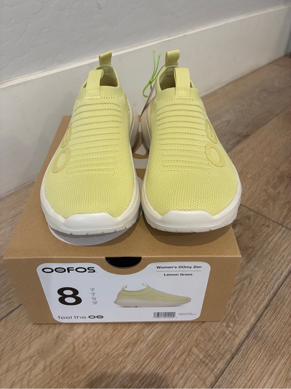 OOFOS Women’s 8- Lemon Grass Yellow - NWT